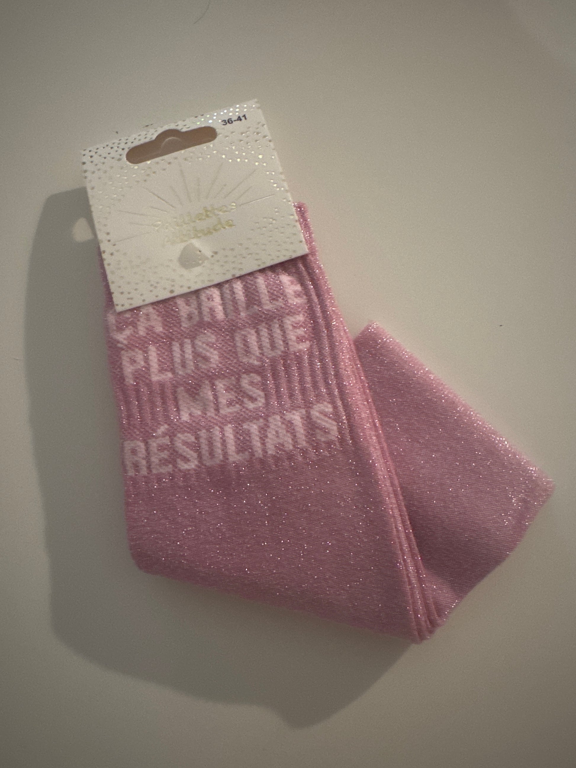 Chaussette pailletée « ça brille plus que mes résultats