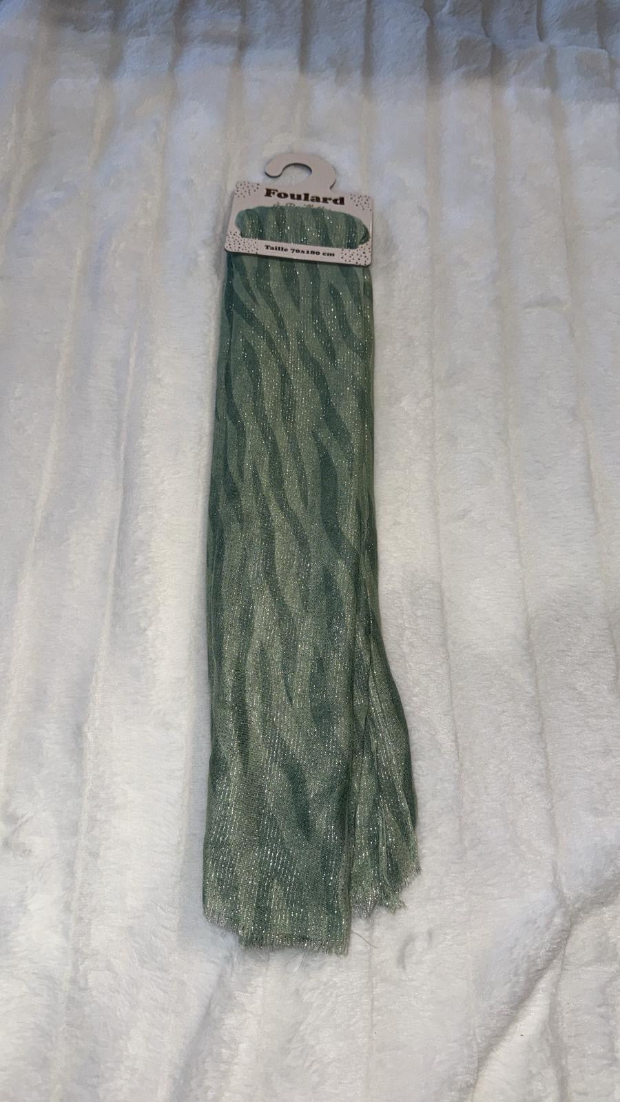 ✨ Foulards à Paillettes – Imprimés Tendance ✨