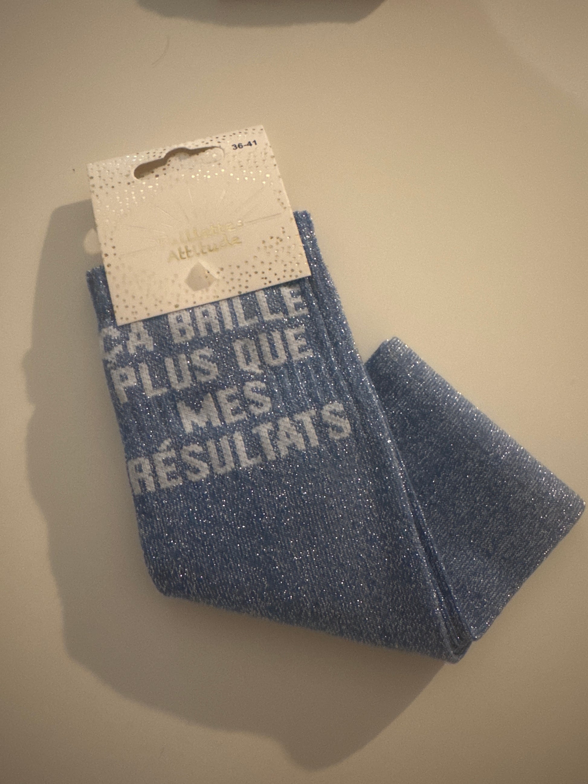 Chaussette pailletée « ça brille plus que mes résultats