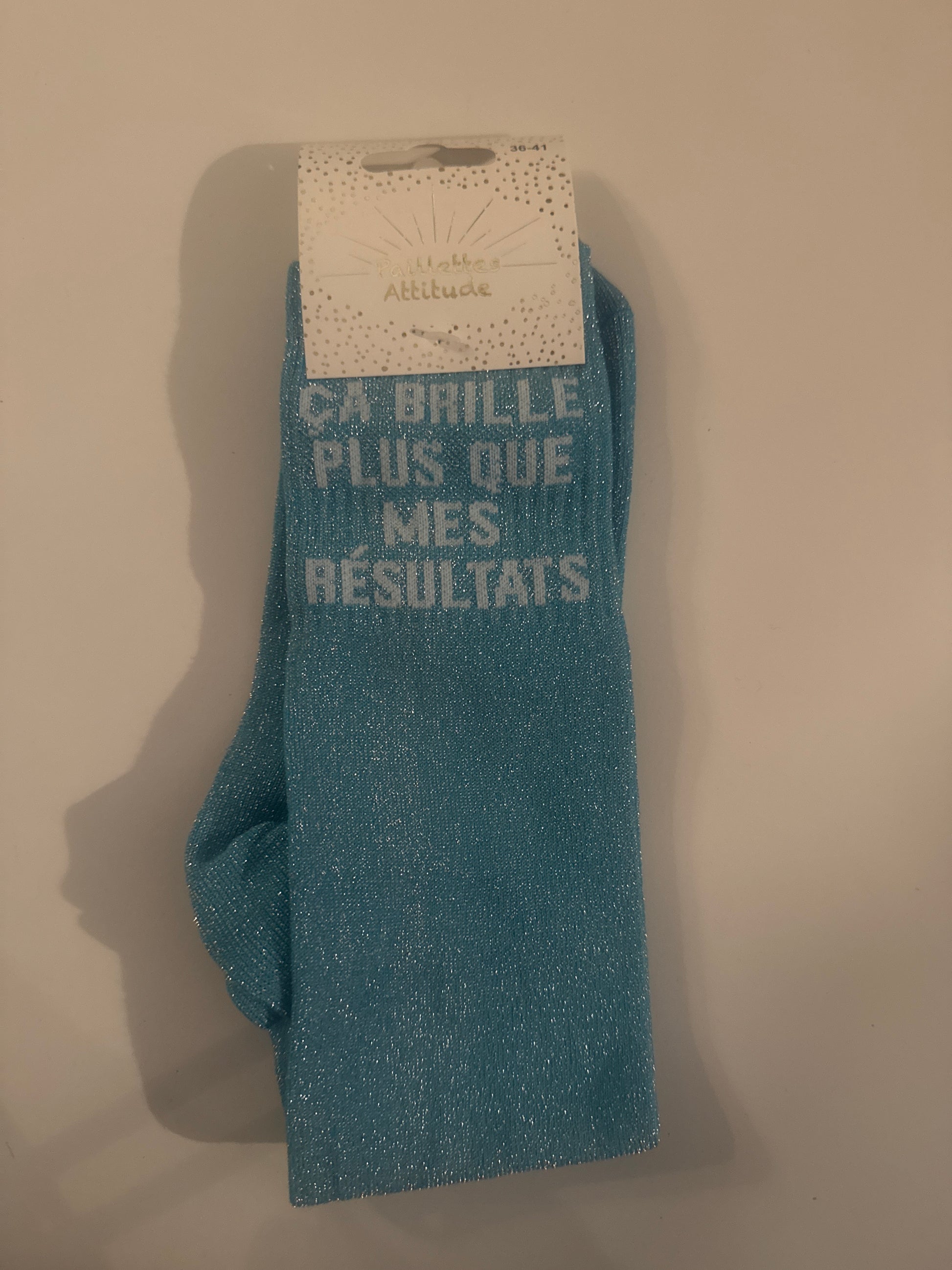 Chaussette pailletée « ça brille plus que mes résultats