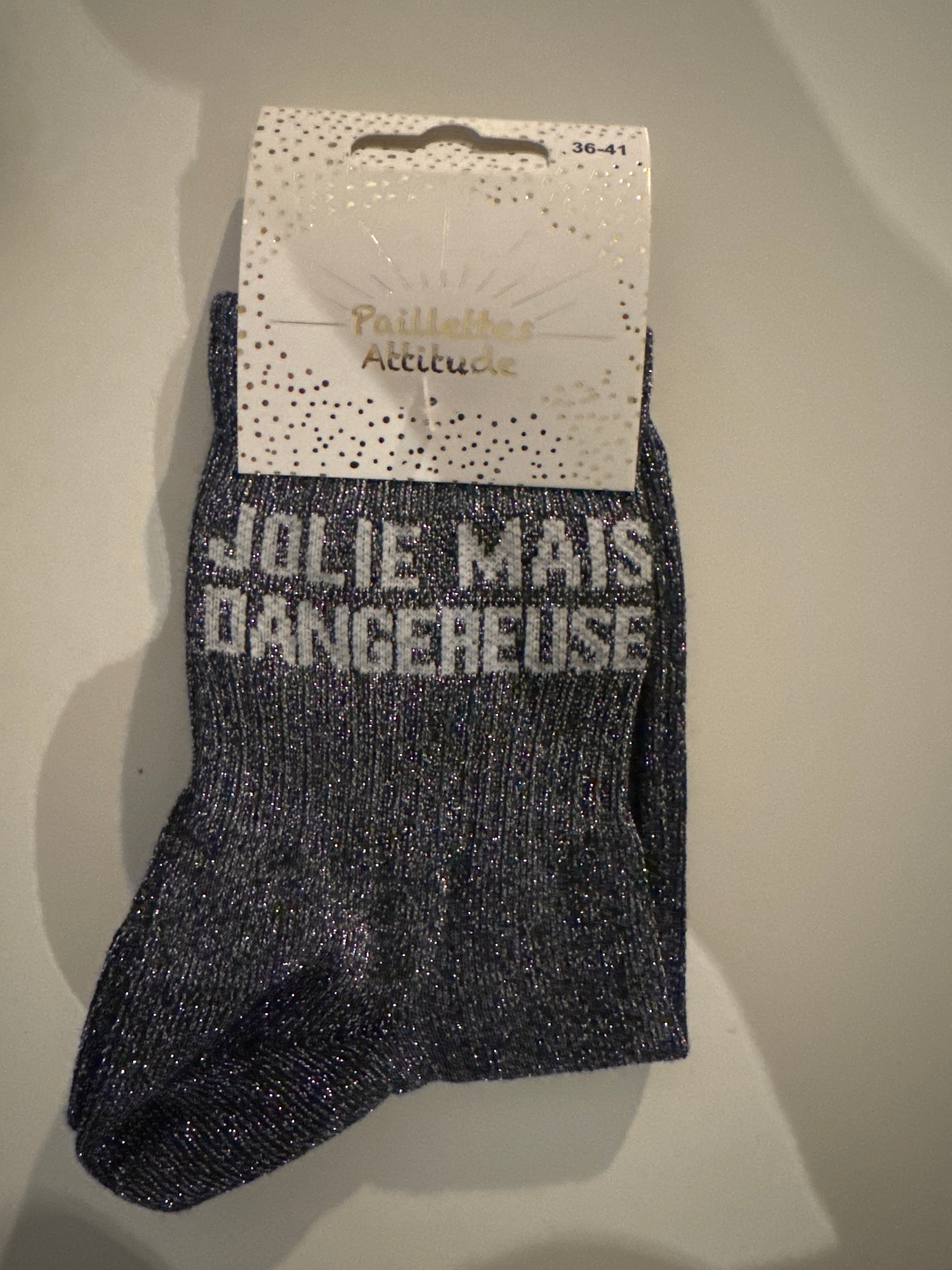 ✨ Chaussettes Pailletées Femme – « JOLIE MAIS DANGEREUSE » – Taille 36/41