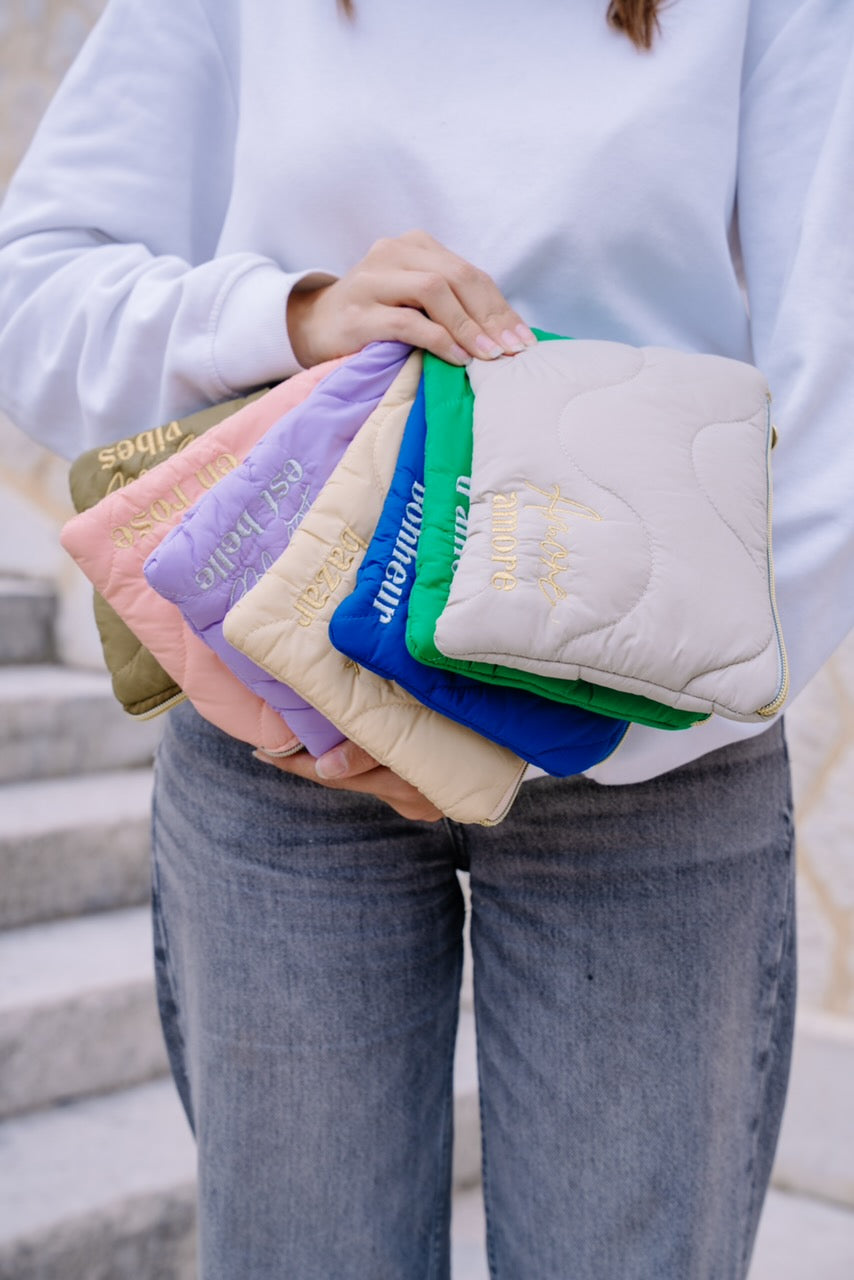 Pochette matelassés avec inscription